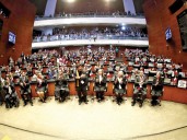 En la toma de protesta brincan cuestionamientos de legitimidad; inician formalmente su encargo