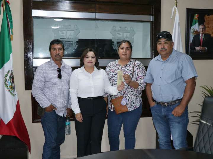 Brindan apoyo para unidad escolar