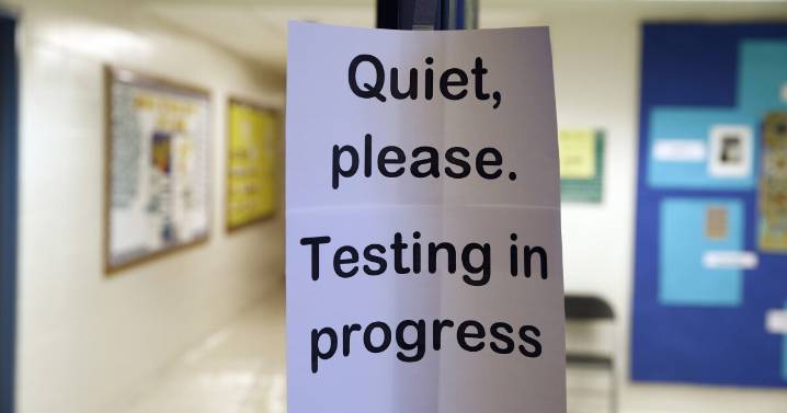 Kentucky switches to SAT as state-funded college admissions exam starting spring 2026