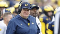 What Biff Poggi is telling Michigan QB Bryce Underwood before Nebraska game