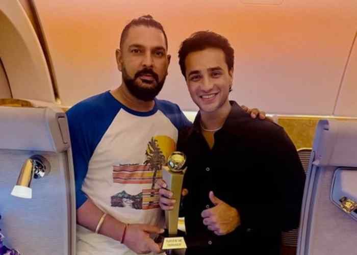 Abhishek Sharma shares flight celebration with mentor Yuvraj Singh after Asia Cup triumph