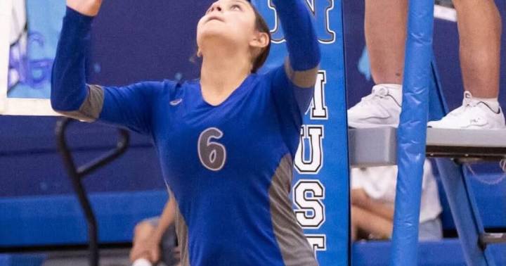 Lady Stangs drop match against The Meadows School