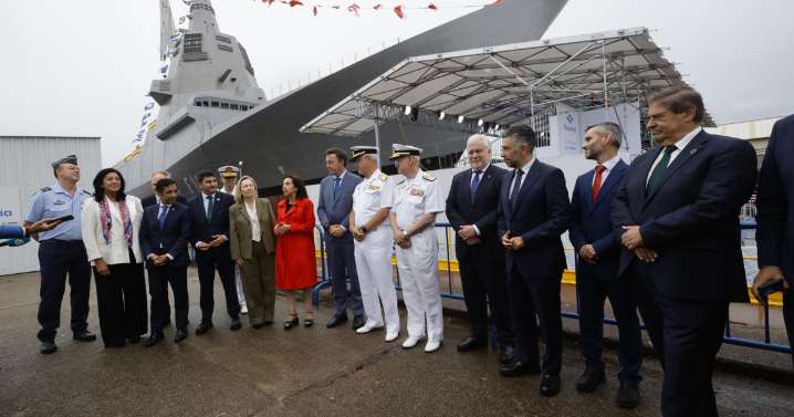 Margarita Robles: «La nueva fragata F-111 está entre las más modernas y capaces del mundo»