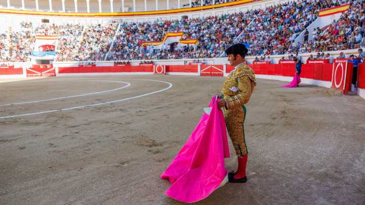 Juan Ortega se lleva, en Melilla, la tarde de la reaparición de Morante