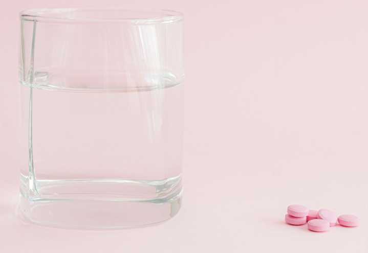 Colegio de Químicos y Farmacéuticos desmiente a Trump sobre riesgo del paracetamol