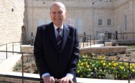Muere el líder mormón Russell Nelson a los 101 años, fallece un día antes del tiroteo en su iglesia en Michigan
