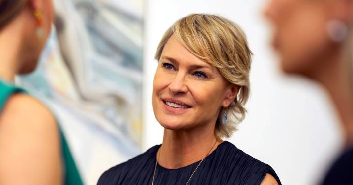 'The Girlfriend' Ending Explained By Robin Wright: Is Laura Dead?