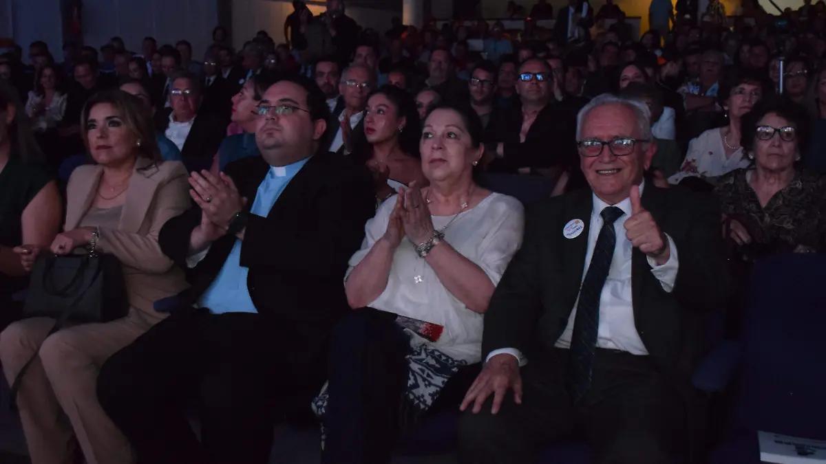 Resalta alcalde de Cuauhtémoc inversión histórica en obra pública y sector agropecuario en informe de labores