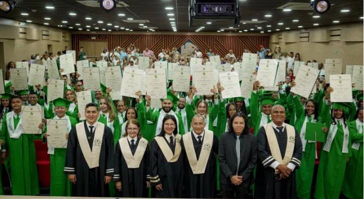 La UPC celebró la graduación de más de mil nuevos profesionales, especialistas y magísteres