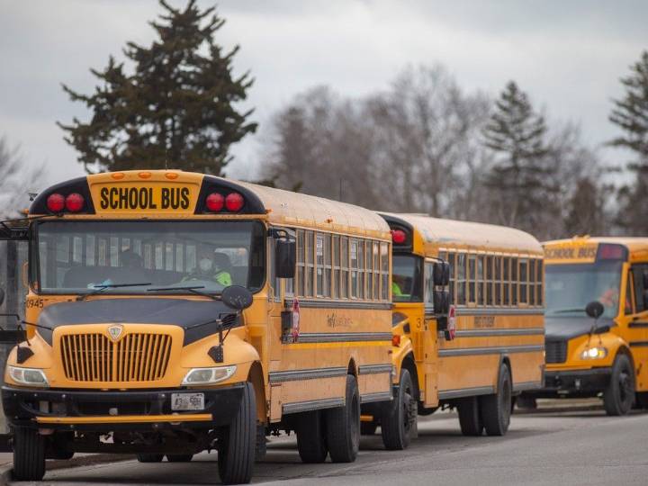 Wage dispute, possible lockout threatens Windsor school bus service