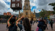 Una casa en el aire y una esférica creada por un antioqueño: arquitecturas poéticas en la Bienal de Bogotá