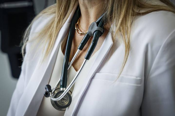 Medical associations ‘relieved’ as school accreditation splits from U.S.