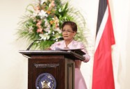 Primera ministra de Trinidad y Tobago niega planes de "invadir Venezuela" con EE.UU.
