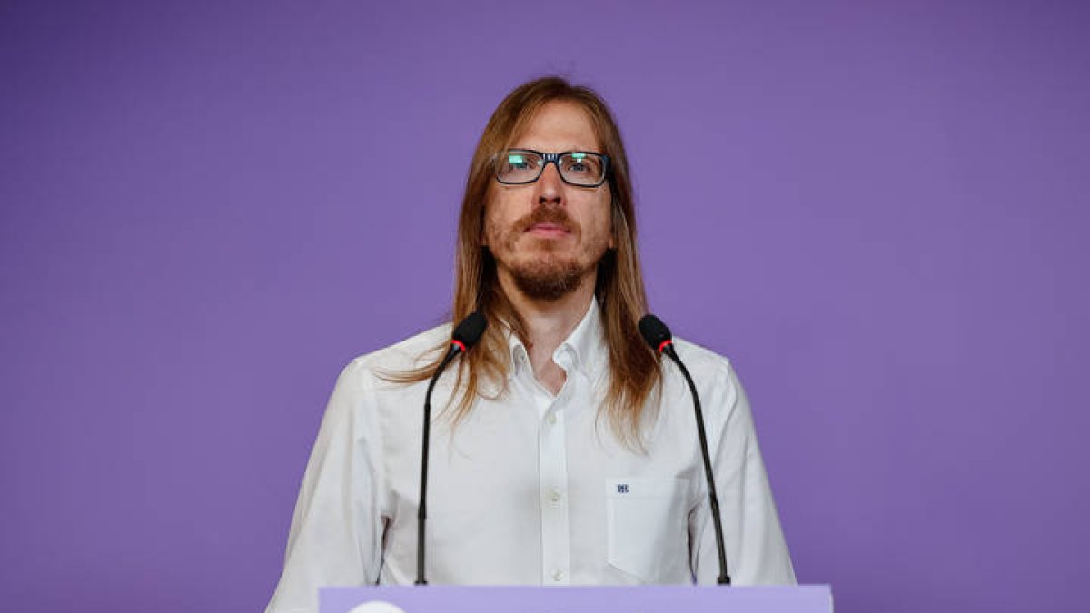 El leonés Pablo Fernández (Podemos), identificado por la Policía tras sus protestas en La Vuelta
