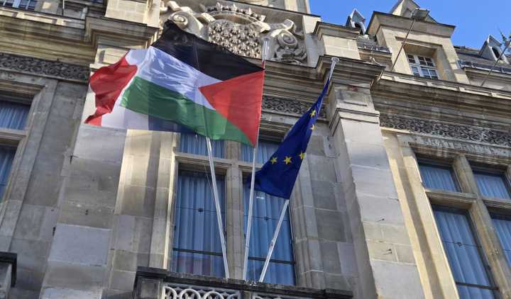 French towns fly Palestinian flag despite gov’t ban before recognition