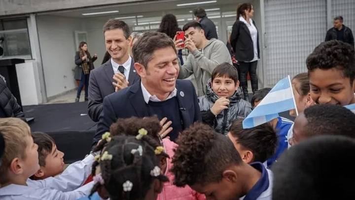 Antes de la veda, Axel Kicillof pidió votar contra el que se pasó "insultando y destruyendo"