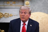 Acusa a China, Rusia y Corea del Norte de "conspirar"