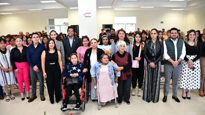 Entregan apoyos Transformando Tulancingo y Mujer Emprende y Transforma