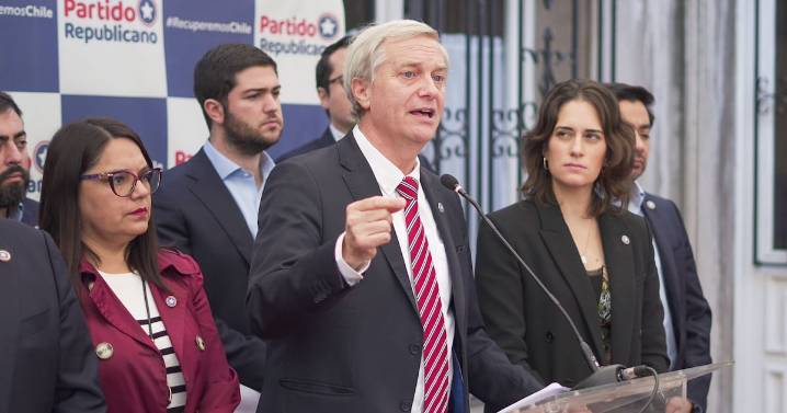 Kast exige salida de Laura Albornoz del directorio de ENAP y reitera “falta de prescindencia” del gobierno