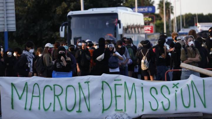 Estallan las protestas en Francia contra Macron y su nuevo primer ministro