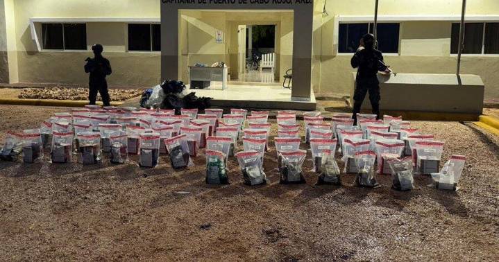Speedboat destroyed by U.S. Navy held 1,000 kilos of cocaine, Dominican Republic says