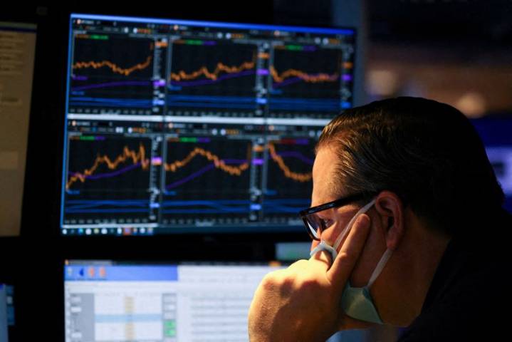 Trading Day: Tech euphoria cools, gold still sizzling