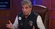 Luis Caputo defendió el sistema de bandas: “Vamos a vender hasta el último dólar en el techo”