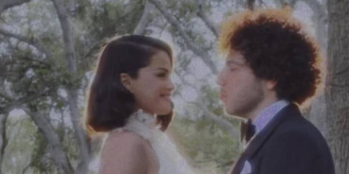 Una finca privada de lujo e invitados estrella: así fue el íntimo casamiento de Selena Gomez y Benny Blanco