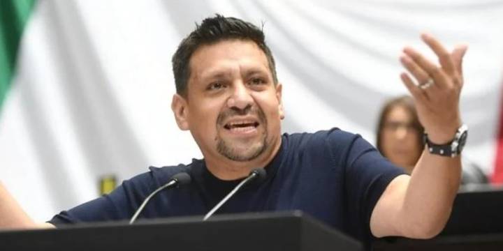 Diputado del PAN pide congelar cuentas bancarias de posibles implicados en red de huachicol fiscal de Semar