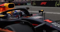Verstappen firma la ‘pole’ en el caos de Azerbaiyán