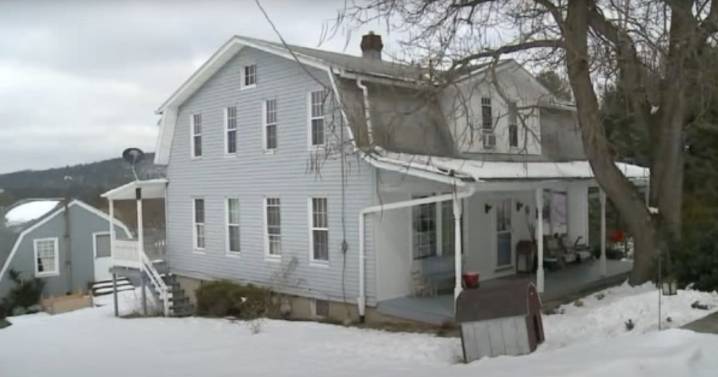 Couple renovating new home start getting sick after horrifying discovery behind walls