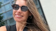 Con el estampado de moda y un vestido de impacto, Pampita deslumbró en Madrid