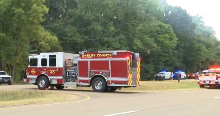 Firefighters battle house fire in north Shelby County, SCFD says