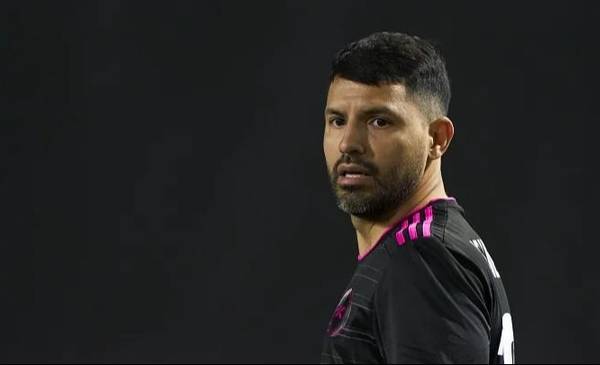 Kun Agüero volvió a apoyar a Milei con un insólito argumento sobre la pobreza