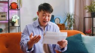 Man Stunned at Neighbor's Note After Tiptoeing in Apartment: 'New Bedtime'