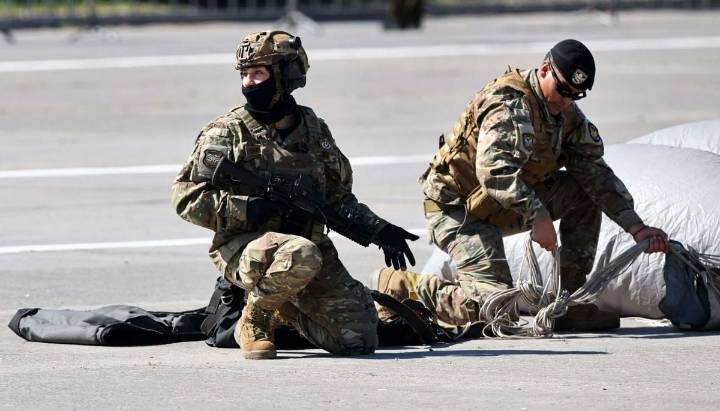 Mayor Camila Orella, primera mujer paracaidista en una Parada Militar: "Fue mejor de lo esperado"