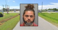 Dad throws 3 young kids over 6-foot fence after crashing into ditch, fleeing deputies: Cops