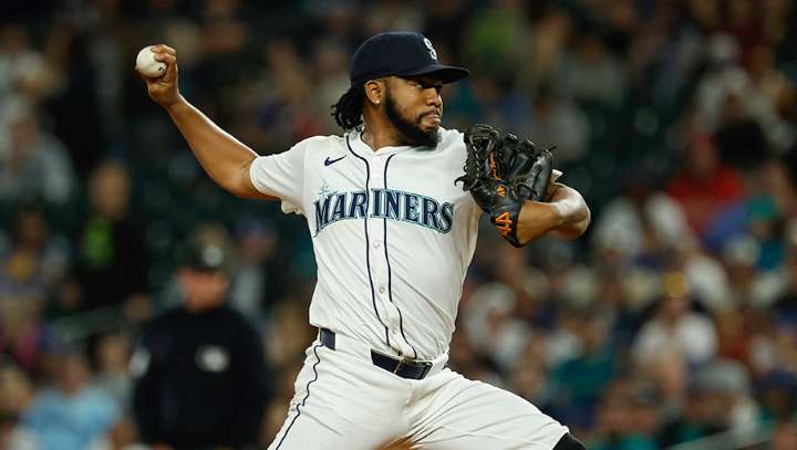 Unheralded reliever the "glue" for Seattle Mariners' bullpen