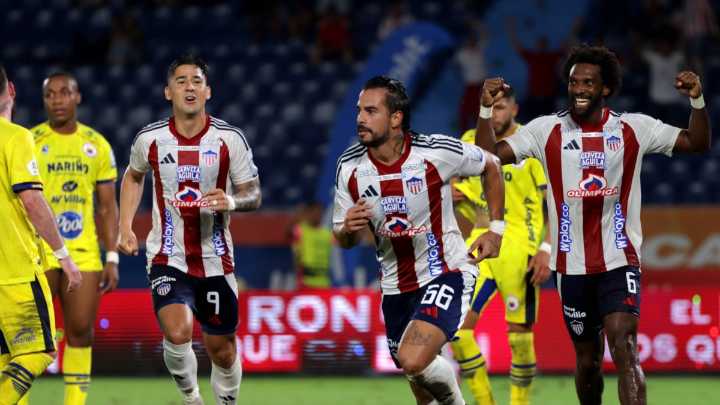 Junior sigue su camino, le dio una lección al Pasto, ganó sin afanes el partido y es líder del torneo colombiano