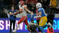 Travis Kelce's 37-yard TD gets Chiefs back within 20