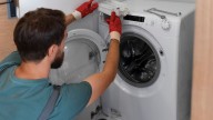 Adiós a la suciedad en la lavadora: elimina el moho con este truco casero
