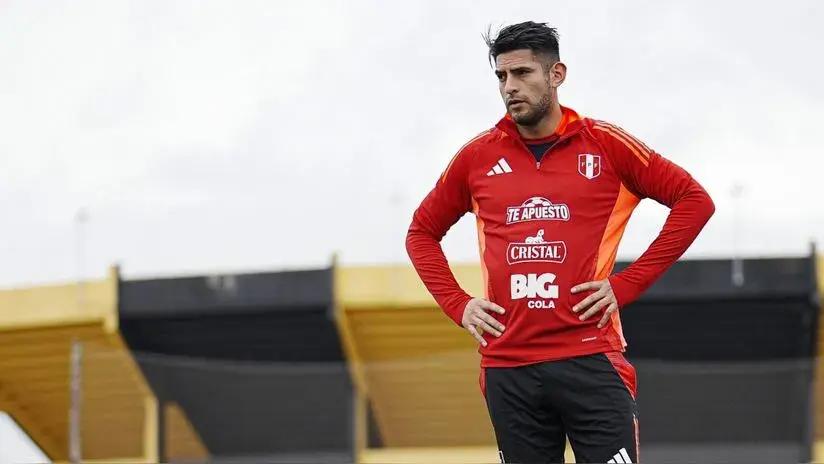 Carlos Zambrano seguro de lograr una victoria ante Uruguay: "Iremos por los tres puntos, es nuestra única salvación"