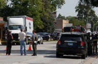 ICE officer kills man in Chicago suburb during arrest attempt