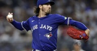 Blue Jays beat Yankees 7-1, extend AL East lead