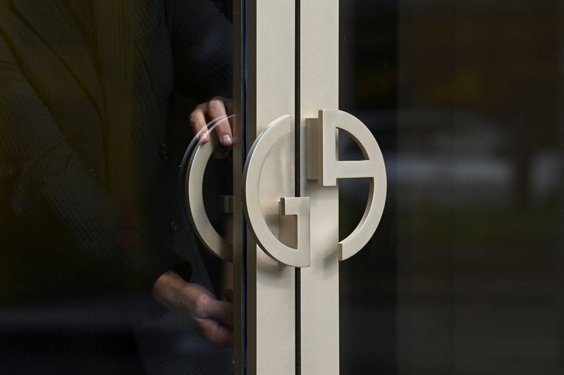 Giorgio Armani foundation to propose new CEO, keep 30% stake