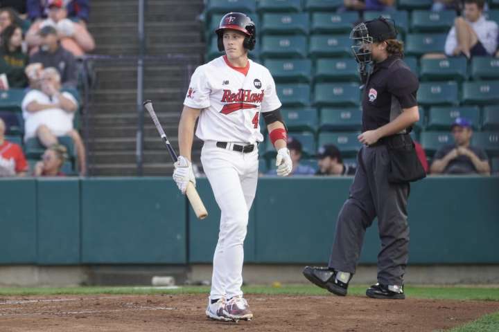 Canaries jump on RedHawks early in blowout win