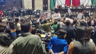 Priistas sacan sirenas y pancartas en San Lázaro; acusan narcogobierno