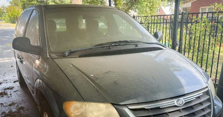 Sell it, donate it — recycle it? A beloved old minivan faces a fork in the road