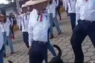 Exigen sanción contra funcionario de Xaloztoc por patear a un perro