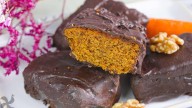 Bizcocho de chocolate y zanahoria: re esponjoso y perfecto para acompañar tus próximos mates en el desayuno